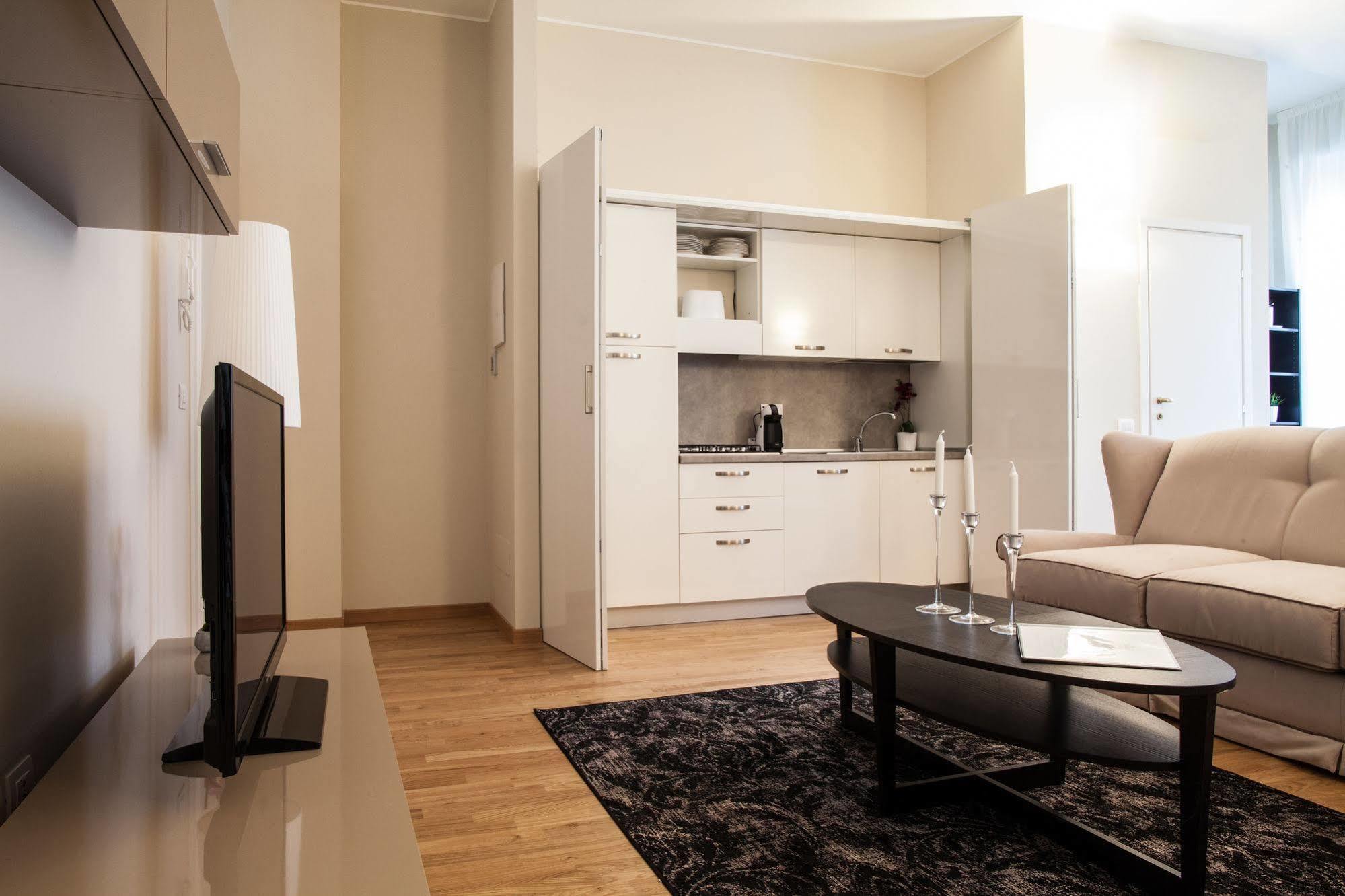 Milan Royal Suites Exterior foto